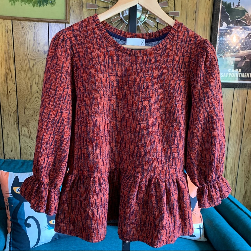 RO + DE Puff Sleeve Ruffle Top